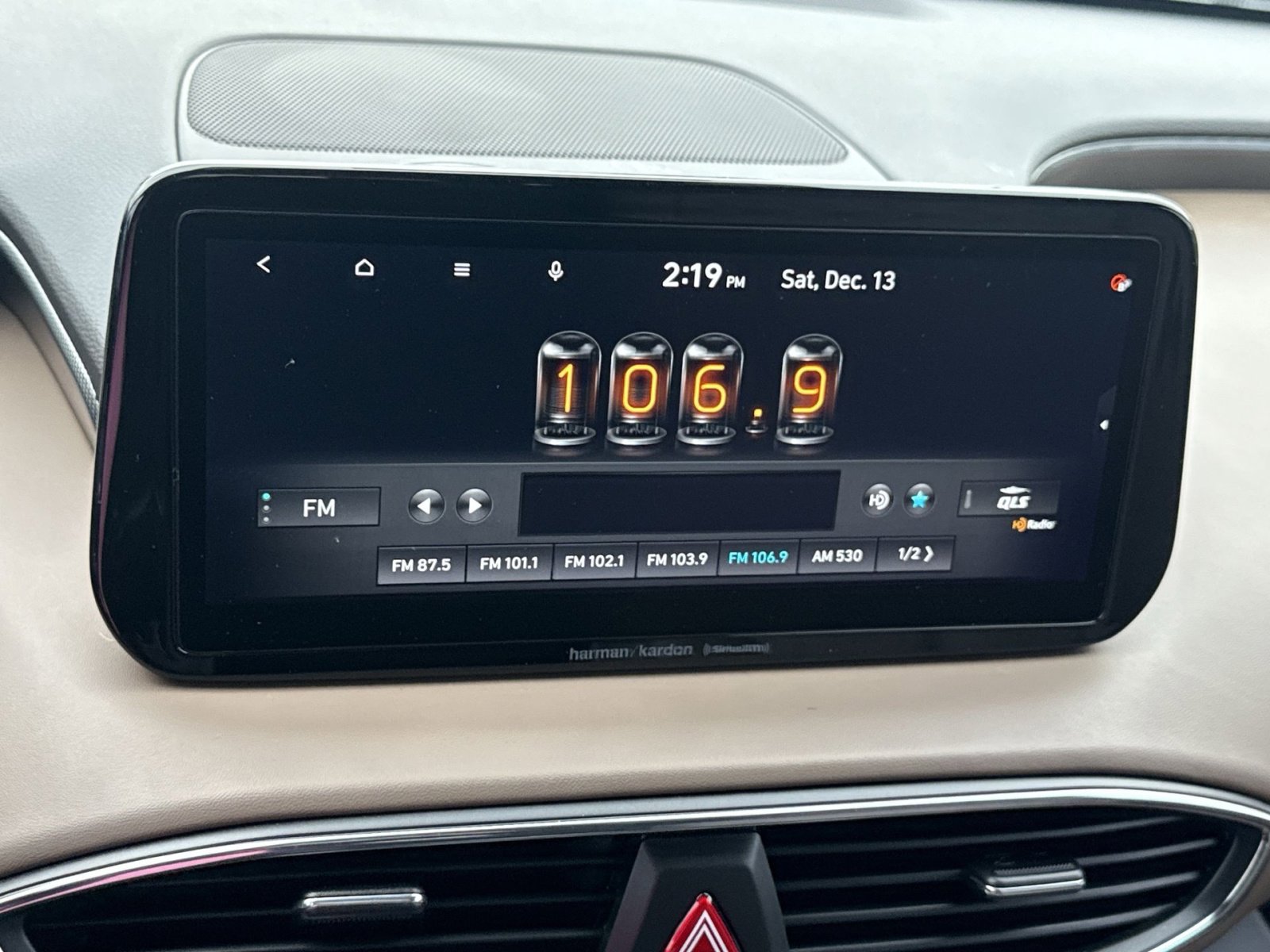 Certified 2022 Hyundai Santa Fe Limited image 18