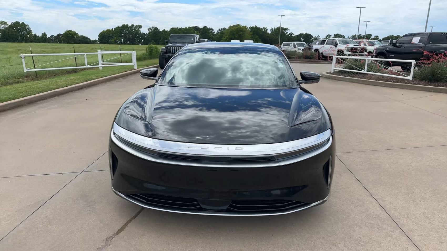 Used 2024 Lucid Air Touring AWD/4WD image 4