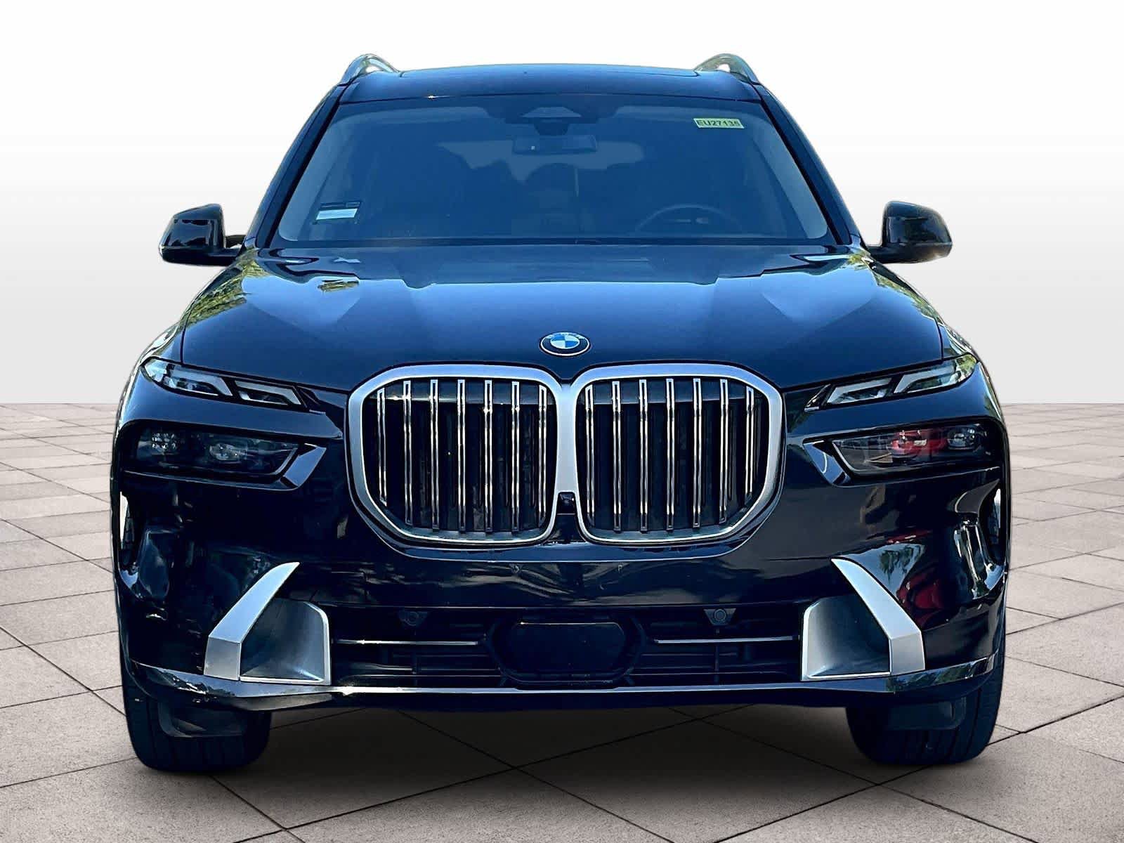 Used 2023 BMW X7 xDrive40i w/ Premium Package image 3