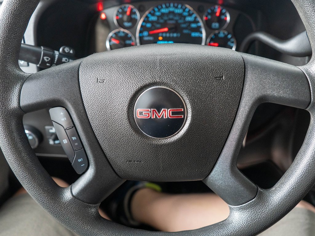 Used 2022 GMC Savana 2500 w/ Driver Convenience Package image 11
