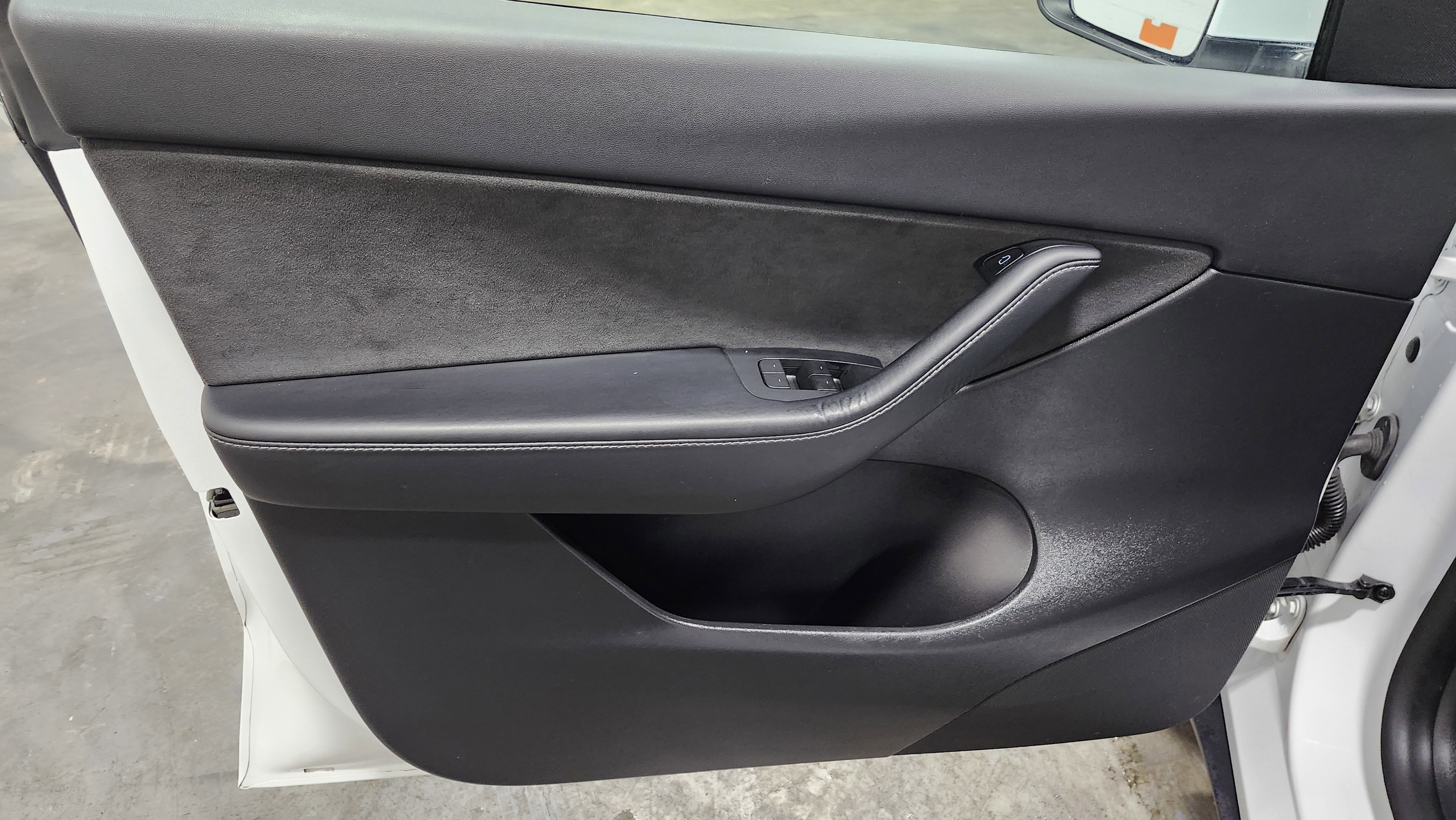 Used 2021 Tesla Model Y Long Range image 25