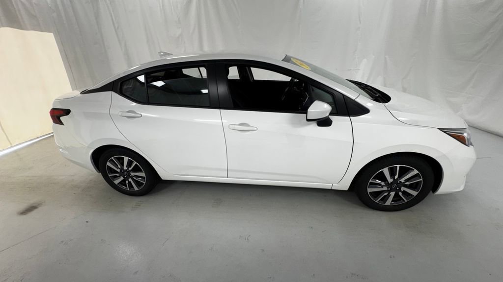 Used 2023 Nissan Versa SV FWD image 2