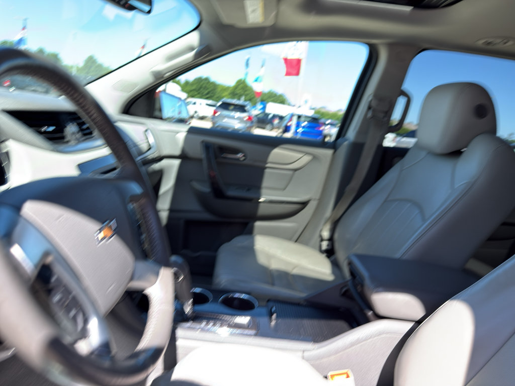 Used 2016 Chevrolet Traverse LTZ FWD image 11