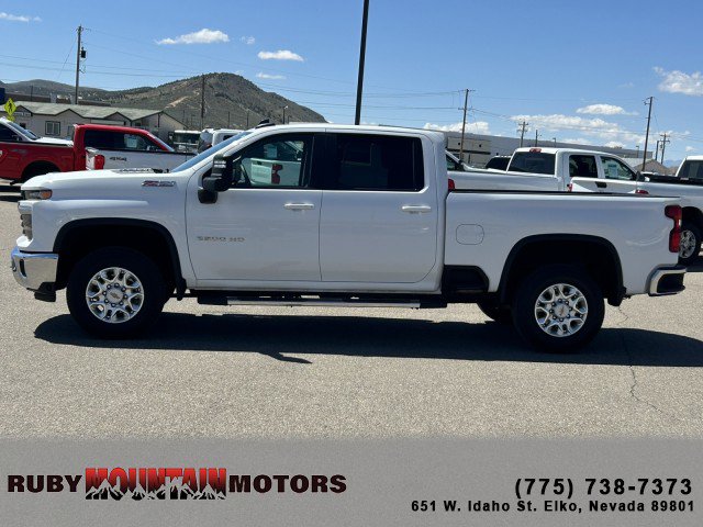 Used 2025 Chevrolet Silverado 2500 LT AWD/4WD image 4