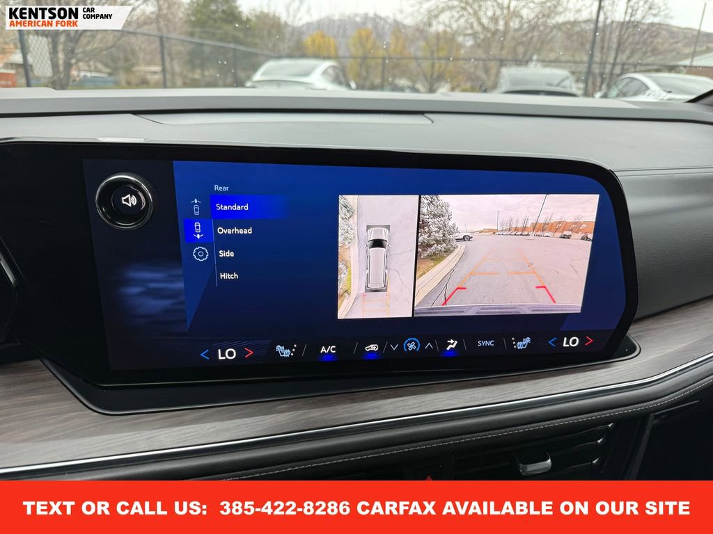 Used 2025 Chevrolet Suburban Z71 image 28