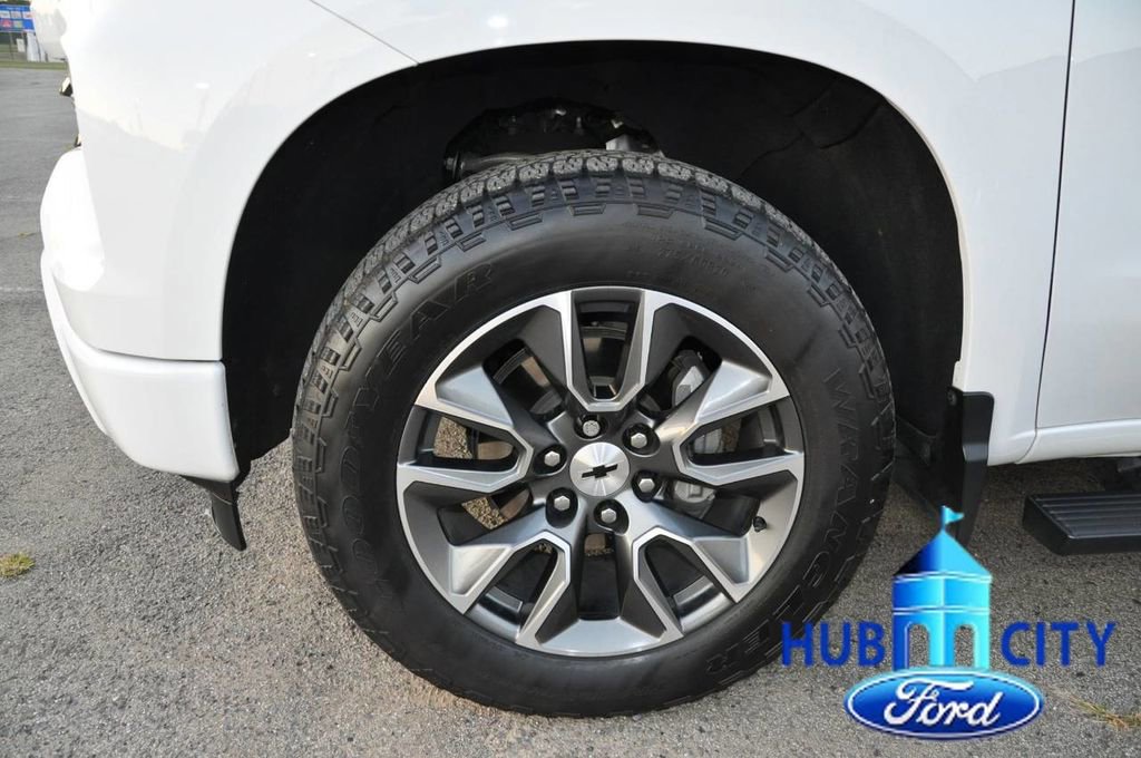 Used 2022 Chevrolet Silverado 1500 RST w/ Convenience Package II image 9