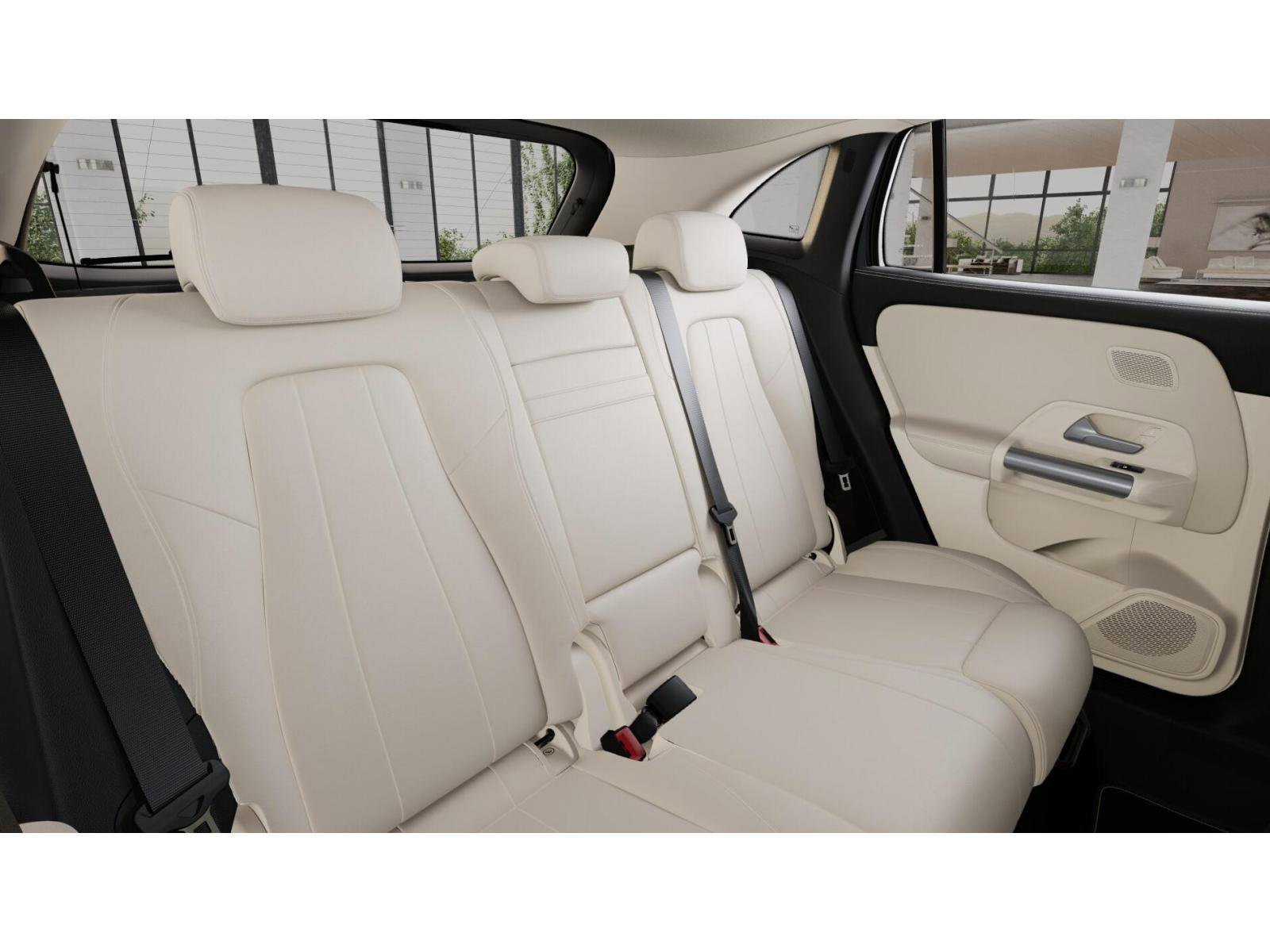New 2026 Mercedes-Benz GLA 250 4MATIC image 5
