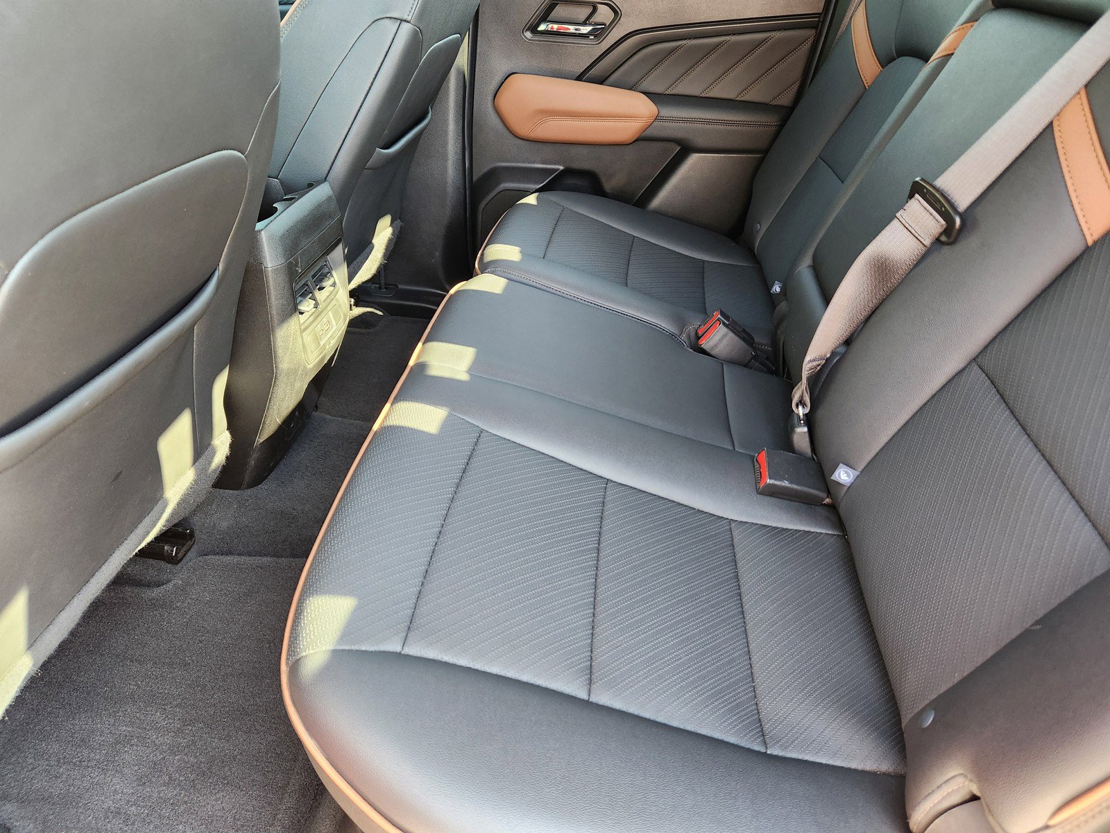 Certified 2024 GMC Canyon AT4 w/ AT4 Premium Package image 13