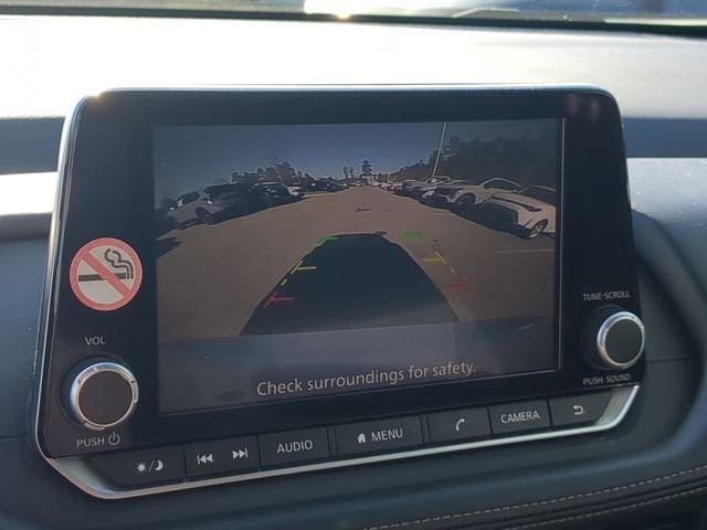 Used 2024 Nissan Rogue SV image 31