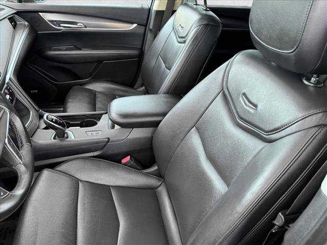 Used 2019 Cadillac XT5 Premium Luxury w/ Driver Assist Package image 10