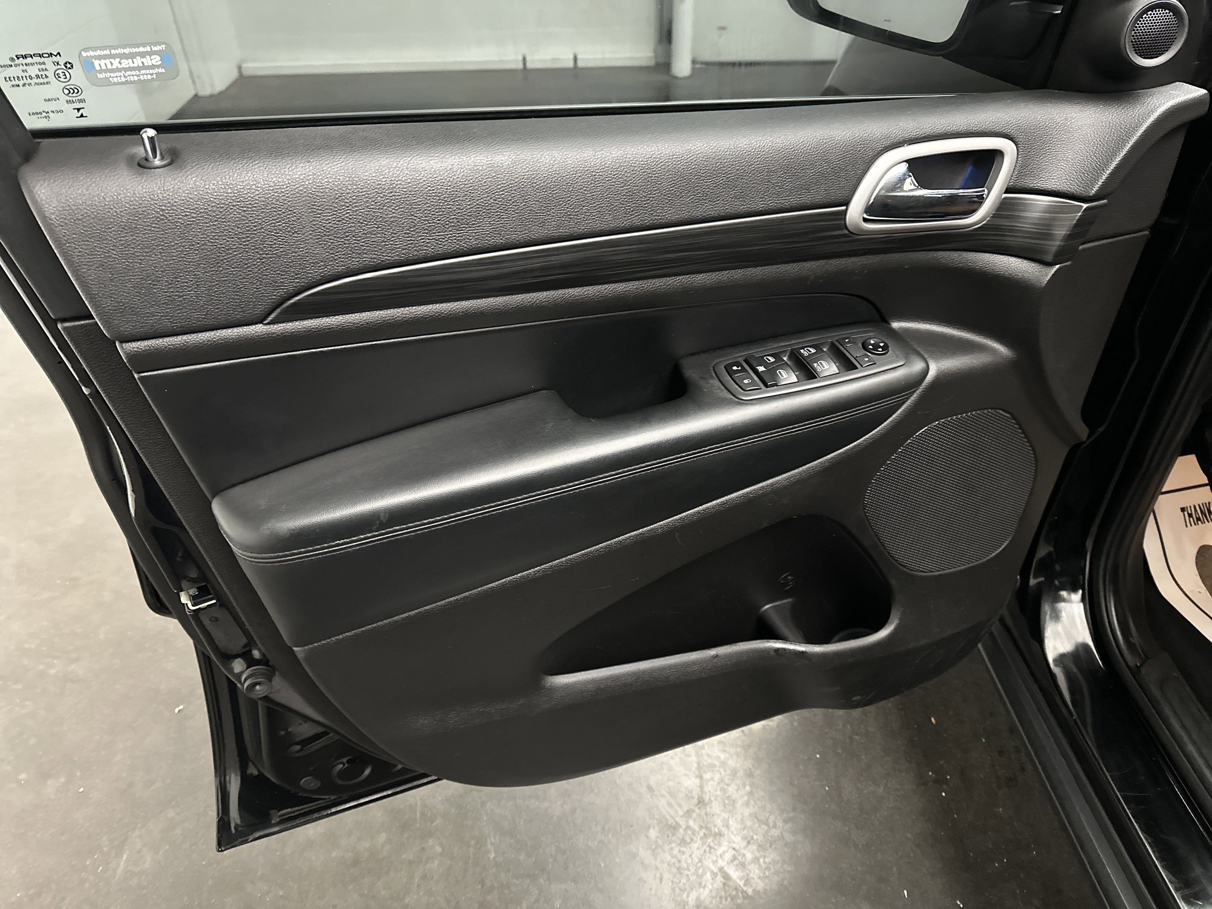 Used 2021 Jeep Grand Cherokee Laredo image 18