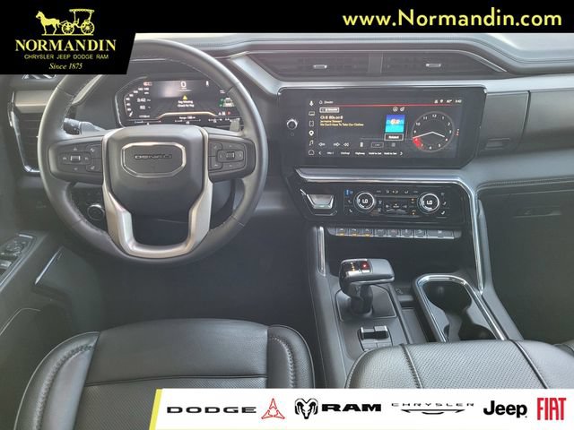 Used 2024 GMC Sierra 1500 Denali w/ Technology Package AWD/4WD image 7