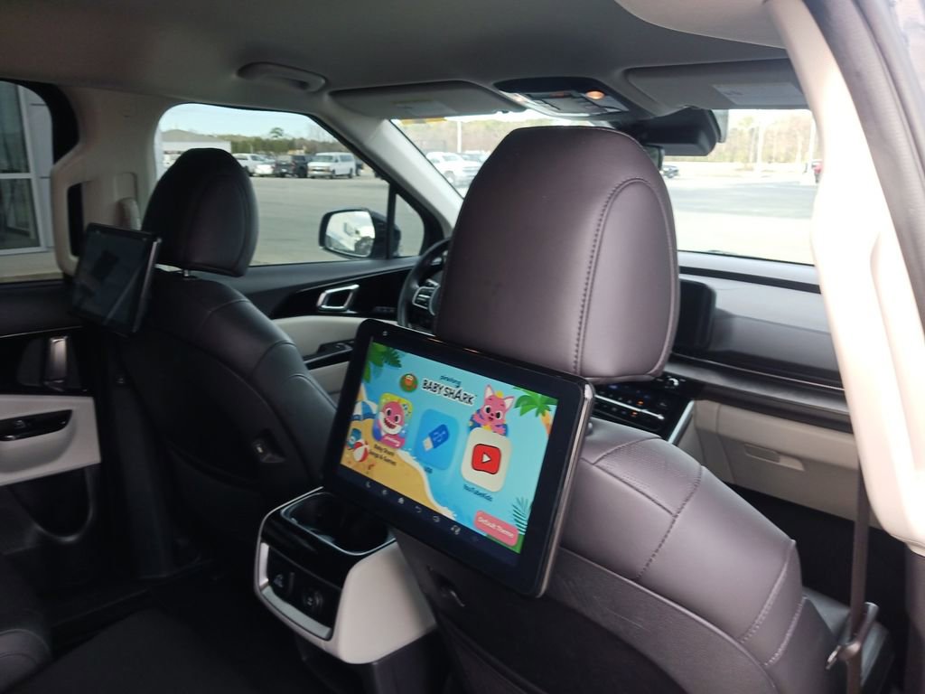 Used 2024 Kia Carnival SX image 22