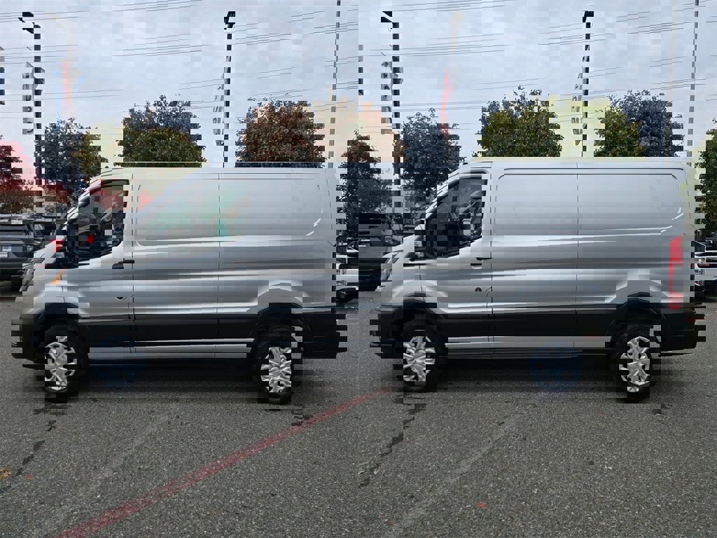 Used 2023 Ford E-Transit Low Roof image 8