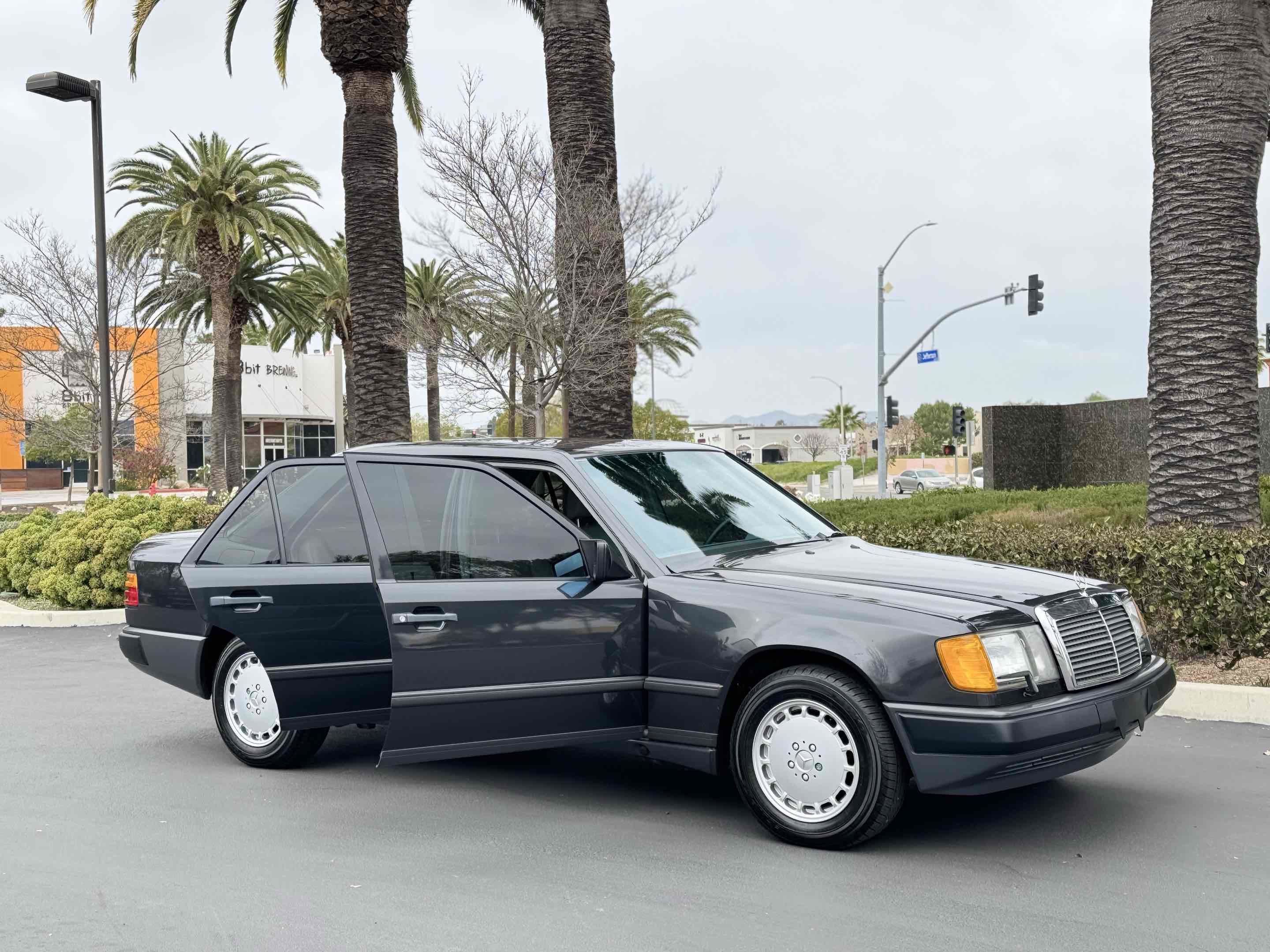 Used 1987 Mercedes-Benz 300 D Turbo image 28