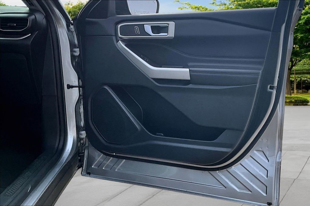 Certified 2023 Ford Explorer XLT w/ Equipment Group 202A image 21