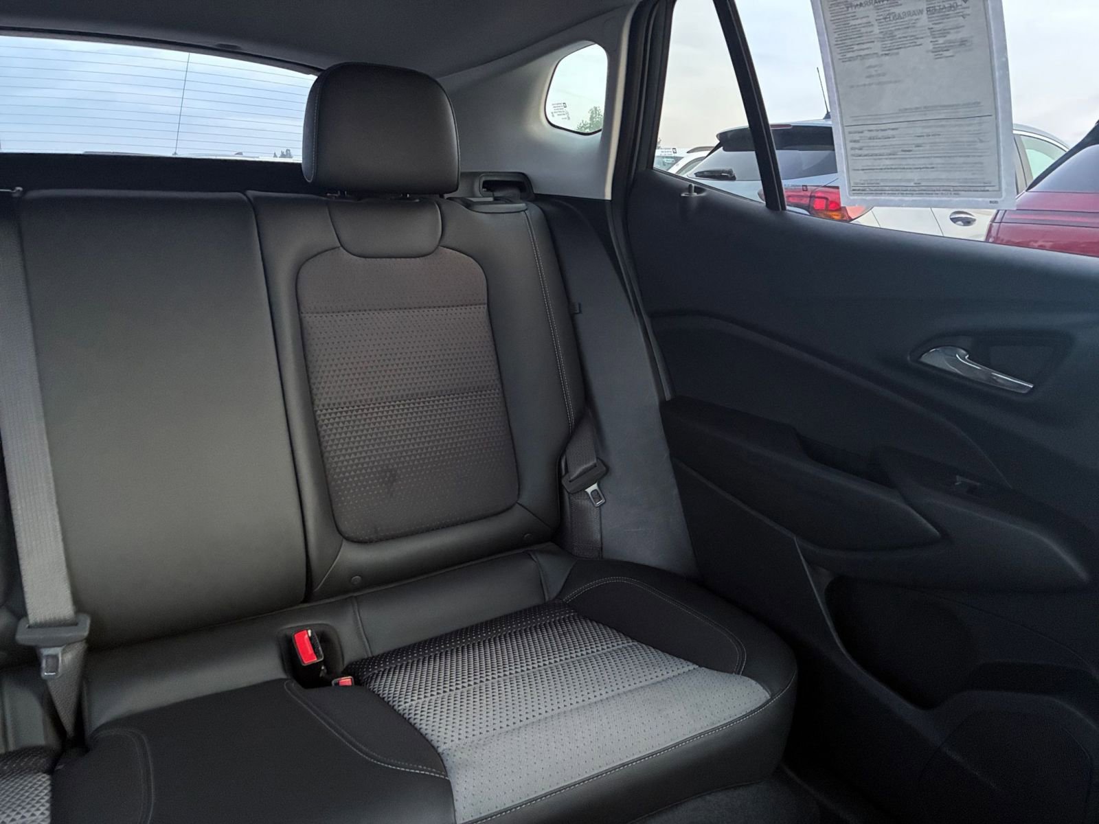 Used 2025 Chevrolet Trax LT image 35