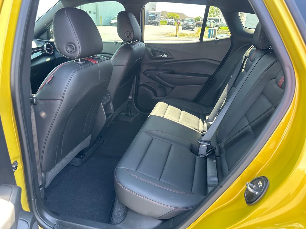 Used 2024 Chevrolet Trax RS w/ Sunroof Package image 14