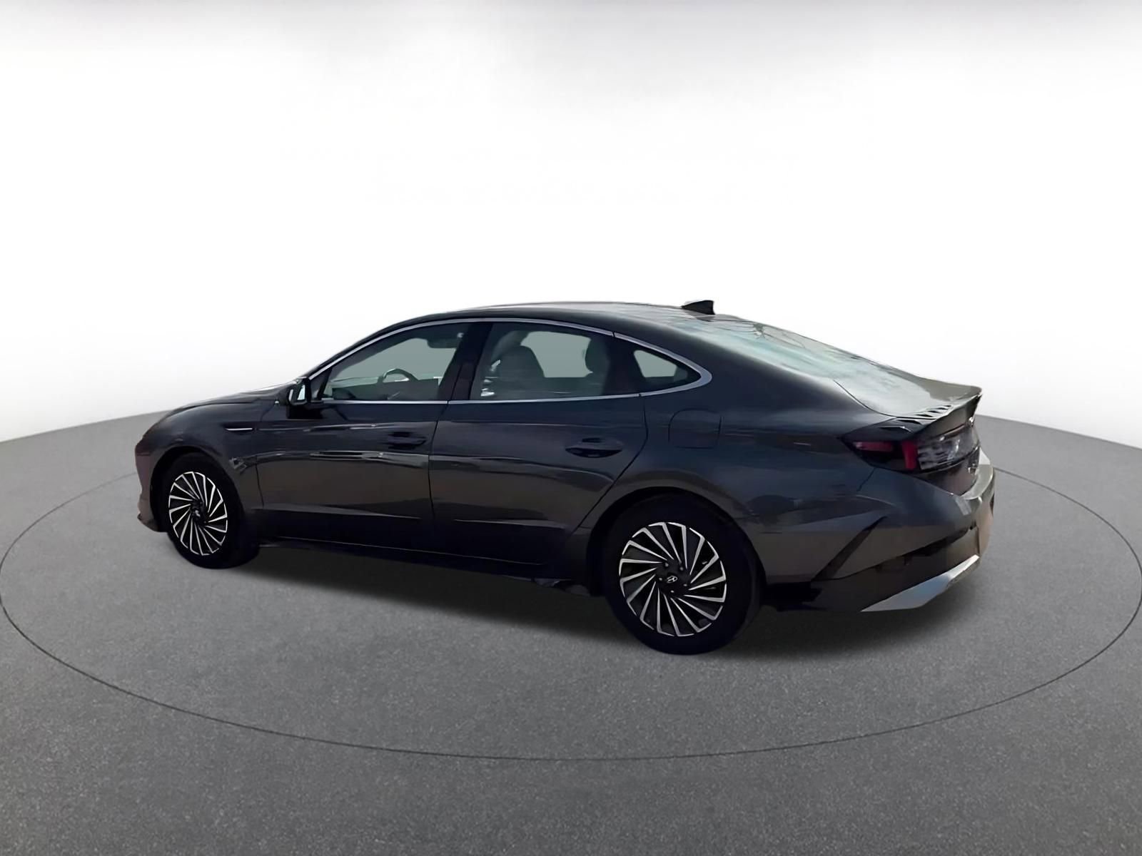 Used 2025 Hyundai Sonata SEL FWD image 15