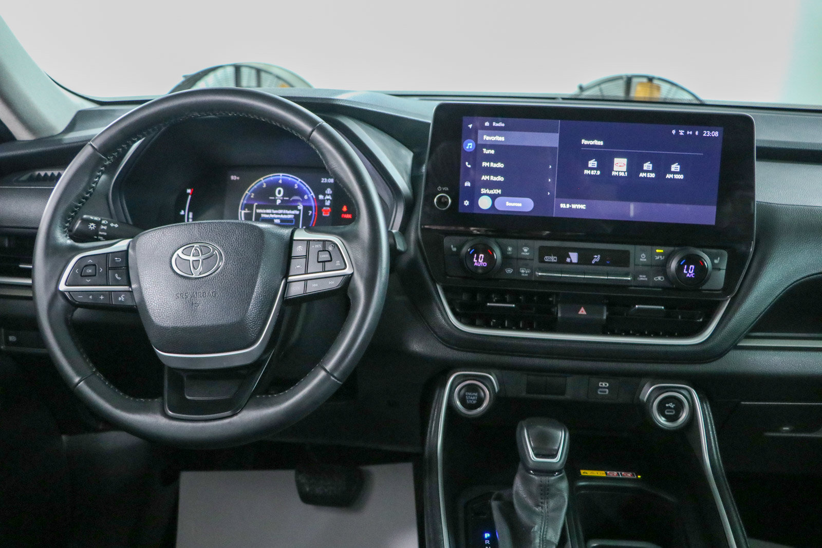 Used 2024 Toyota Grand Highlander FWD image 17