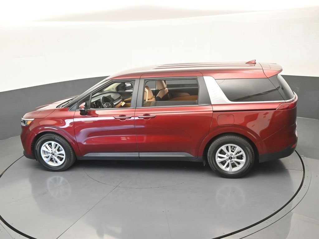 Used 2024 Kia Carnival LX FWD image 44