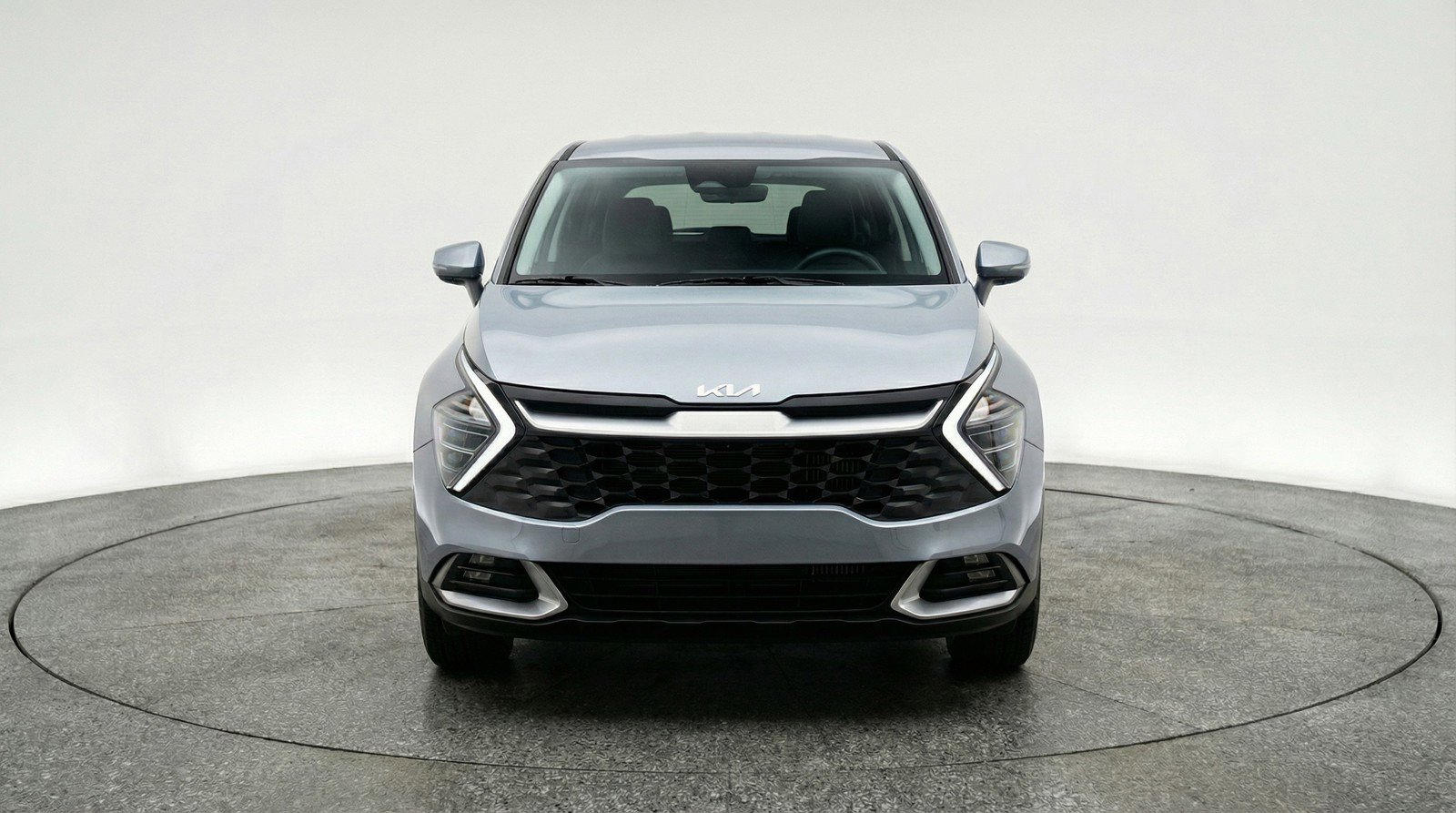 Used 2025 Kia Sportage LX image 2