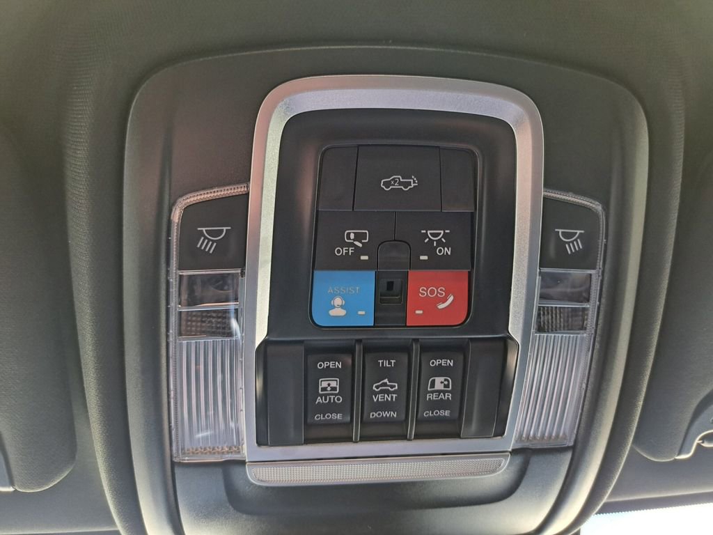 Used 2025 RAM 2500 Laramie w/ Night Edition image 15