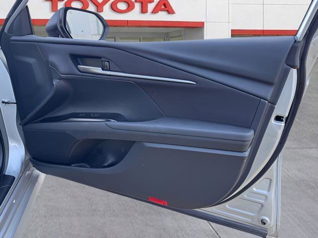 Used 2025 Toyota Camry LE image 18
