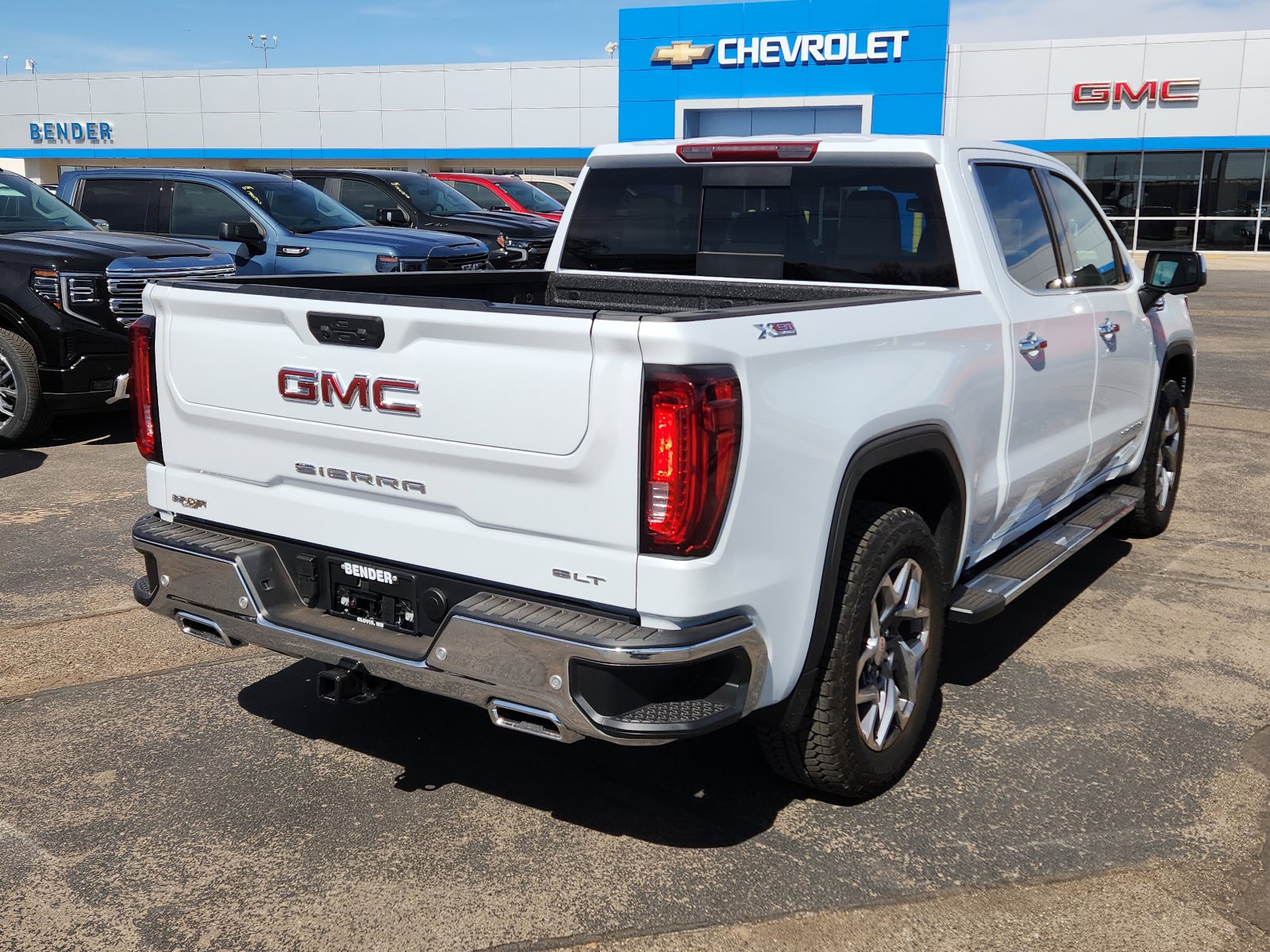New 2026 GMC Sierra 1500 SLT w/ SLT Premium Plus Package image 4