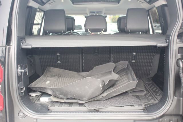 Used 2024 Land Rover Defender 110 S image 8