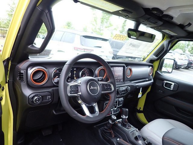 Used 2023 Jeep Gladiator Mojave w/ Cold Weather Group AWD/4WD image 14