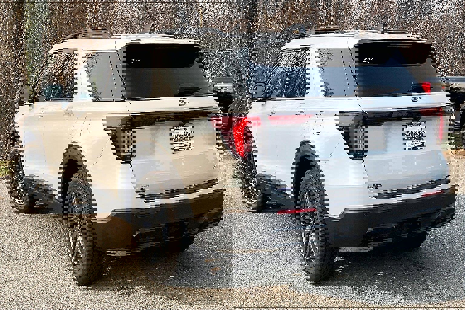 New 2026 Ford Explorer ST-Line w/ ST-Line Street Pack AWD/4WD image 3