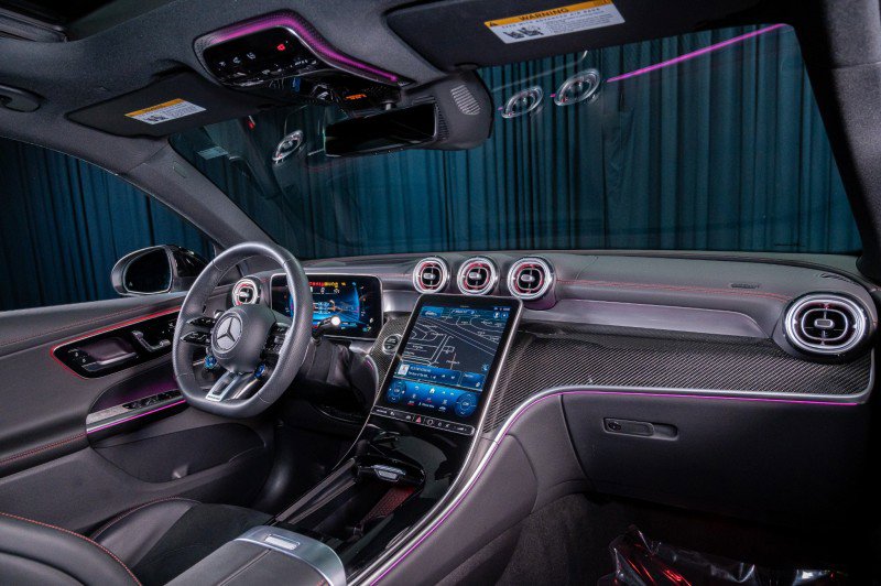 Used 2024 Mercedes-Benz GLC 43 AMG 4MATIC image 4