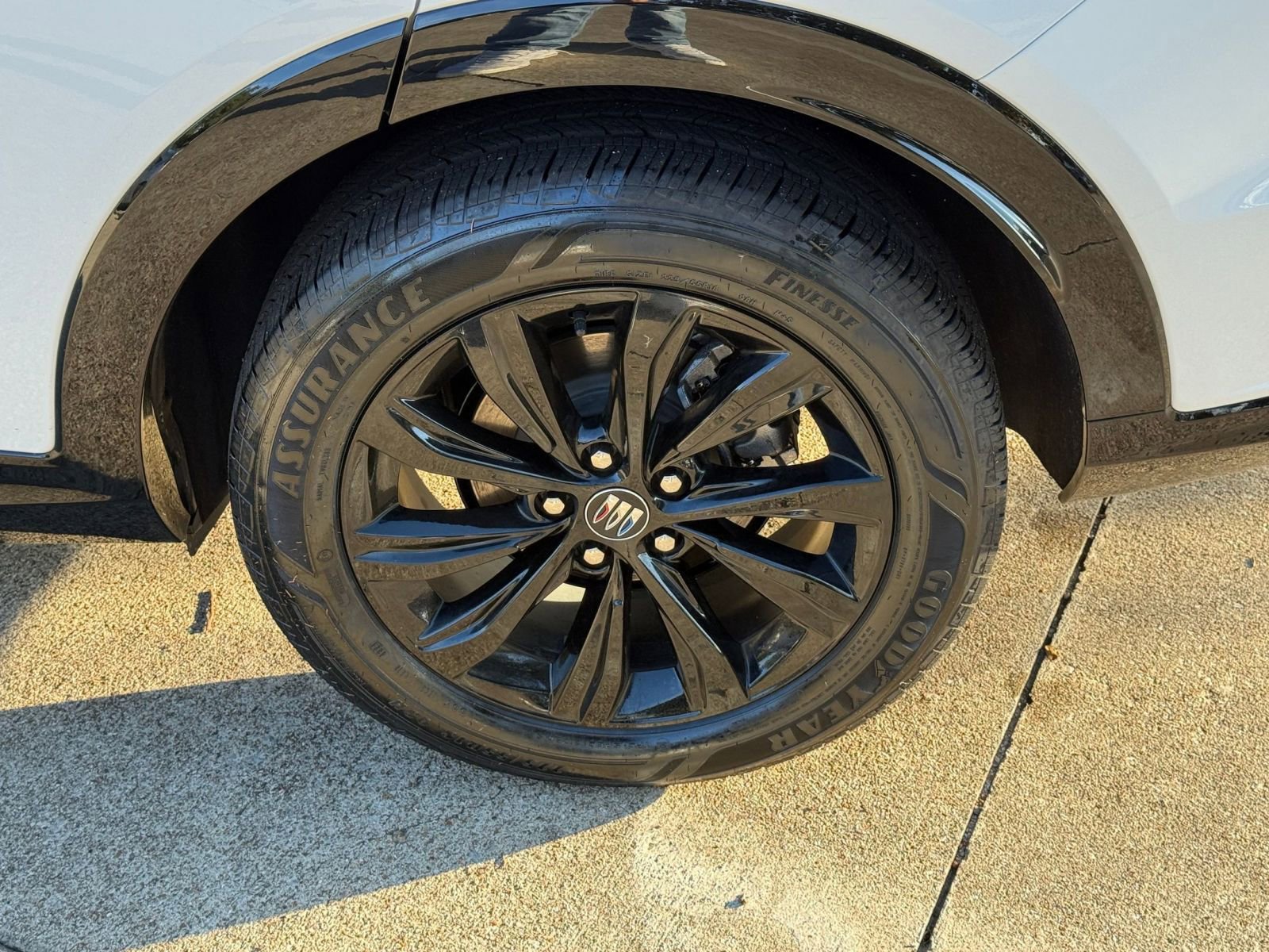 Used 2025 Buick Envista Sport Touring image 30