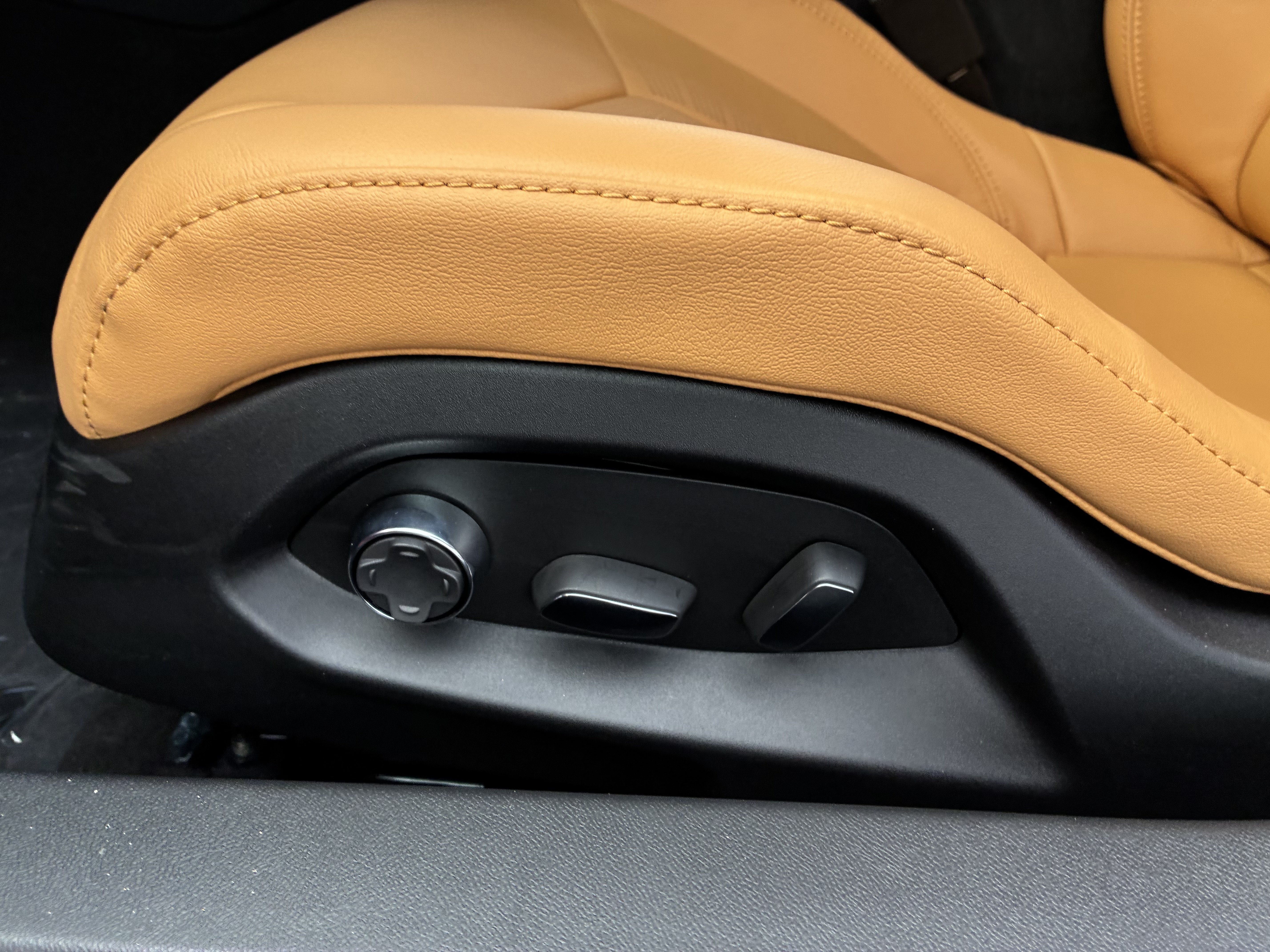 New 2027 Chevrolet Corvette Stingray Convertible w/ Z51 Performance Package RWD image 21