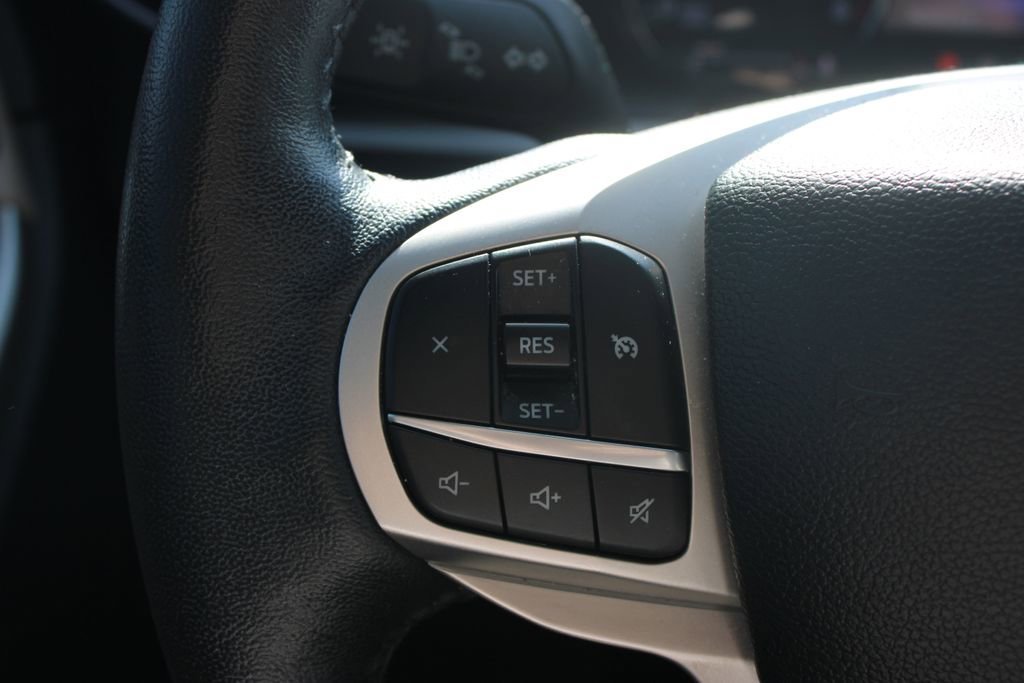 Used 2023 Ford Explorer XLT w/ Equipment Group 202A AWD/4WD image 23