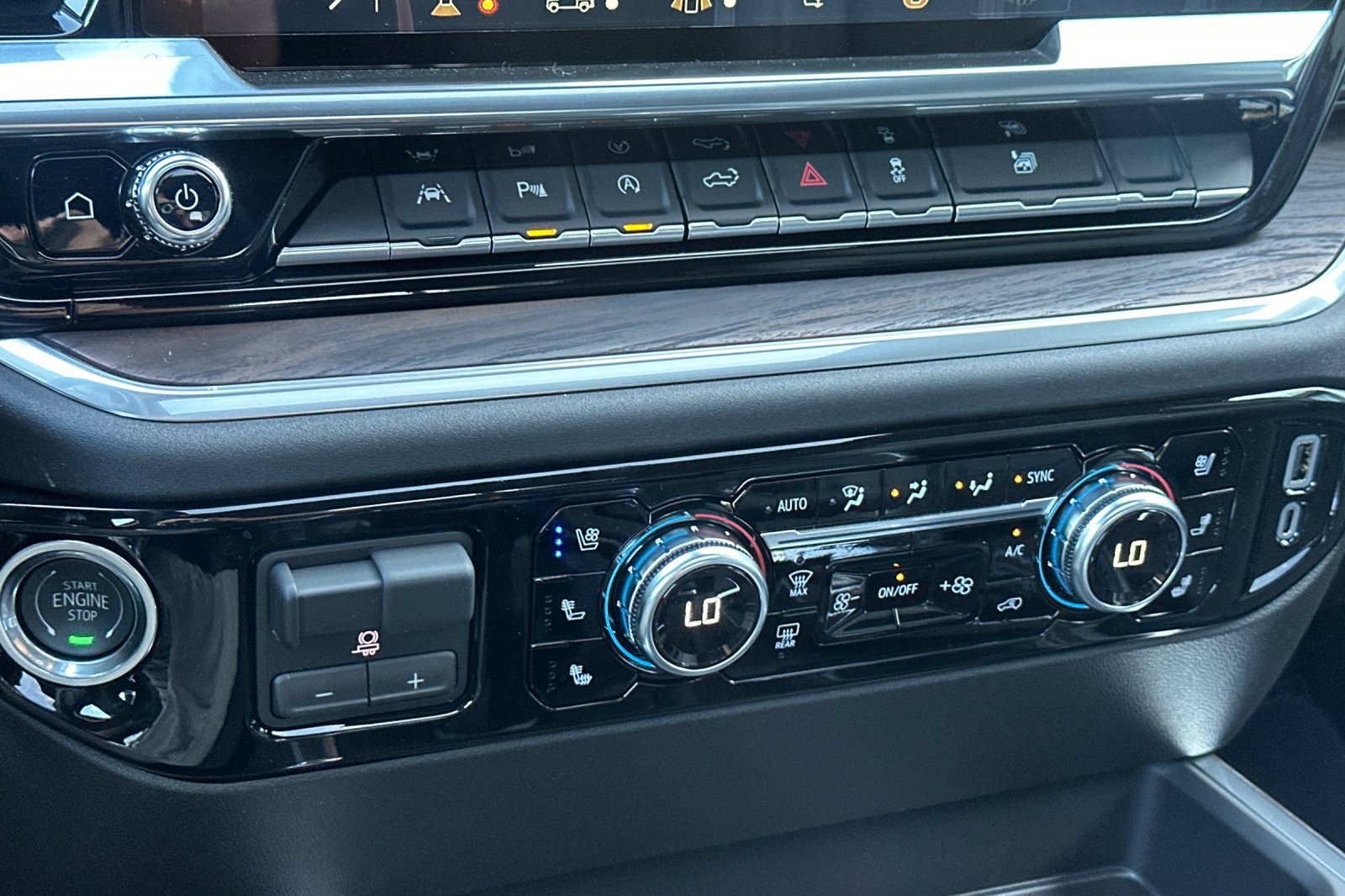 New 2026 GMC Sierra 1500 SLT w/ SLT Premium Plus Package image 21