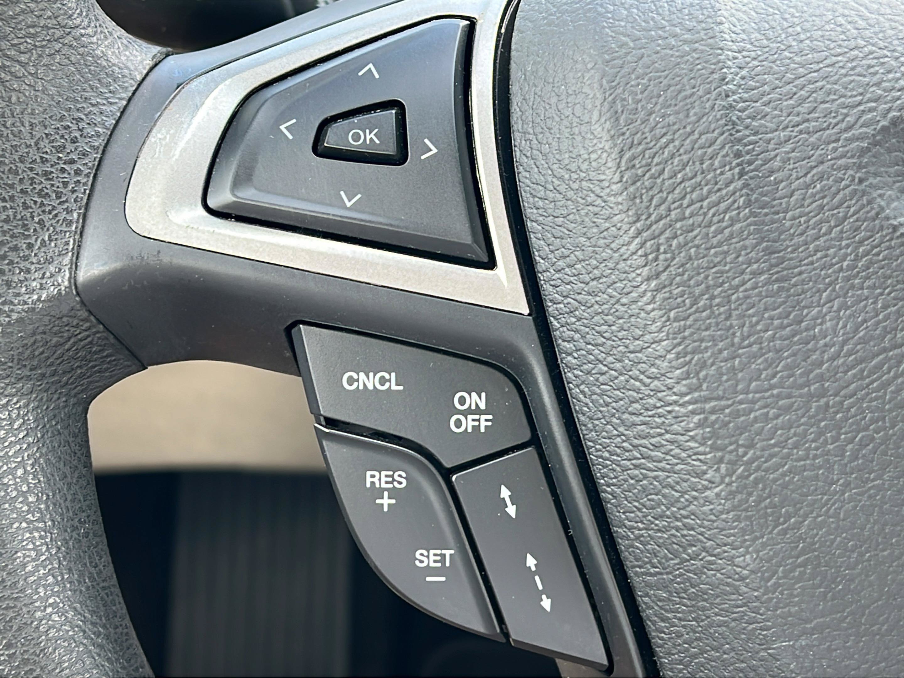 Used 2019 Ford Fusion SE FWD image 22