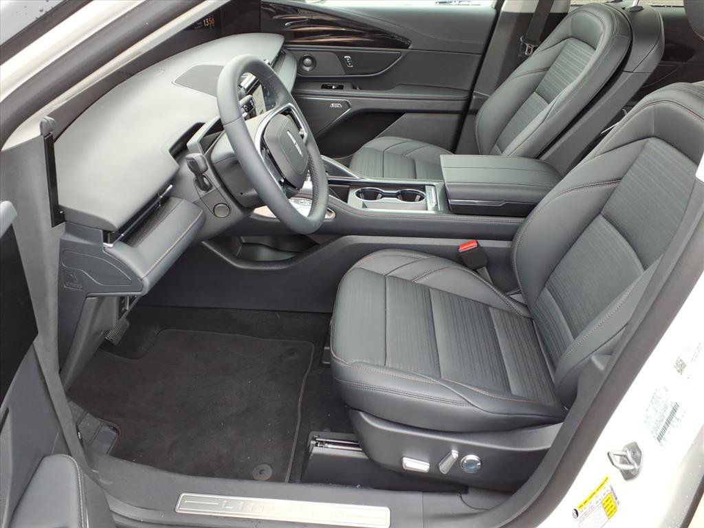 Used 2026 Lincoln Nautilus Reserve AWD/4WD image 4
