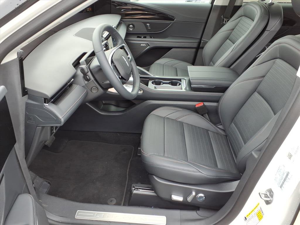 Used 2026 Lincoln Nautilus Reserve AWD/4WD image 4