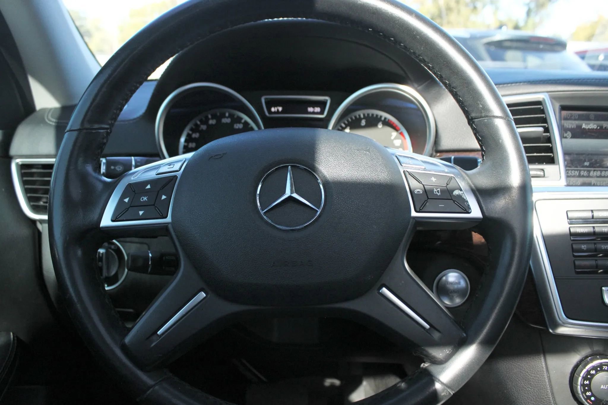 Used 2014 Mercedes-Benz GL 450 4MATIC image 27