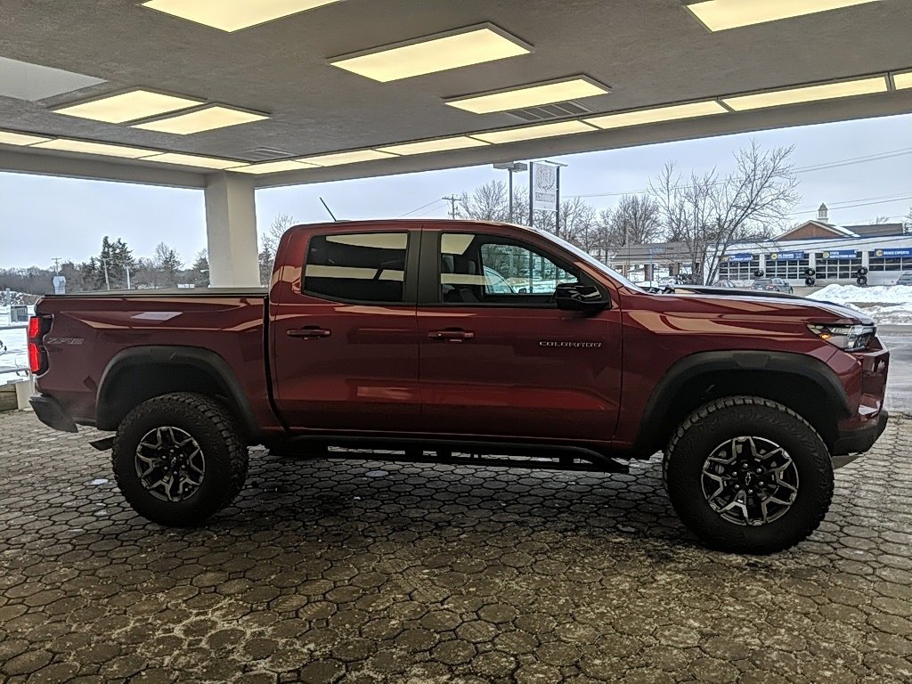 Used 2024 Chevrolet Colorado ZR2 w/ Safety Package image 4