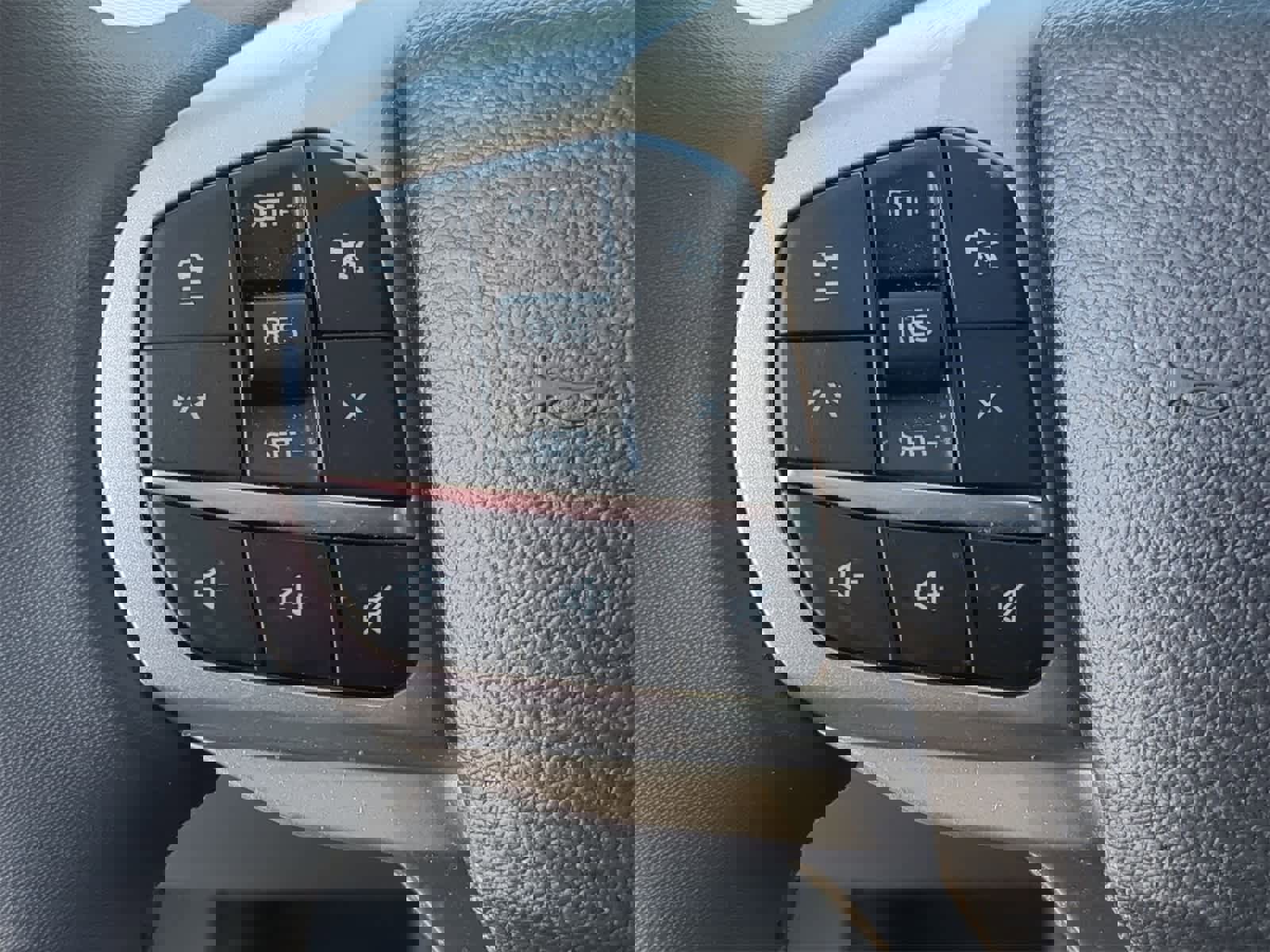 Used 2025 Ford Explorer Active image 30