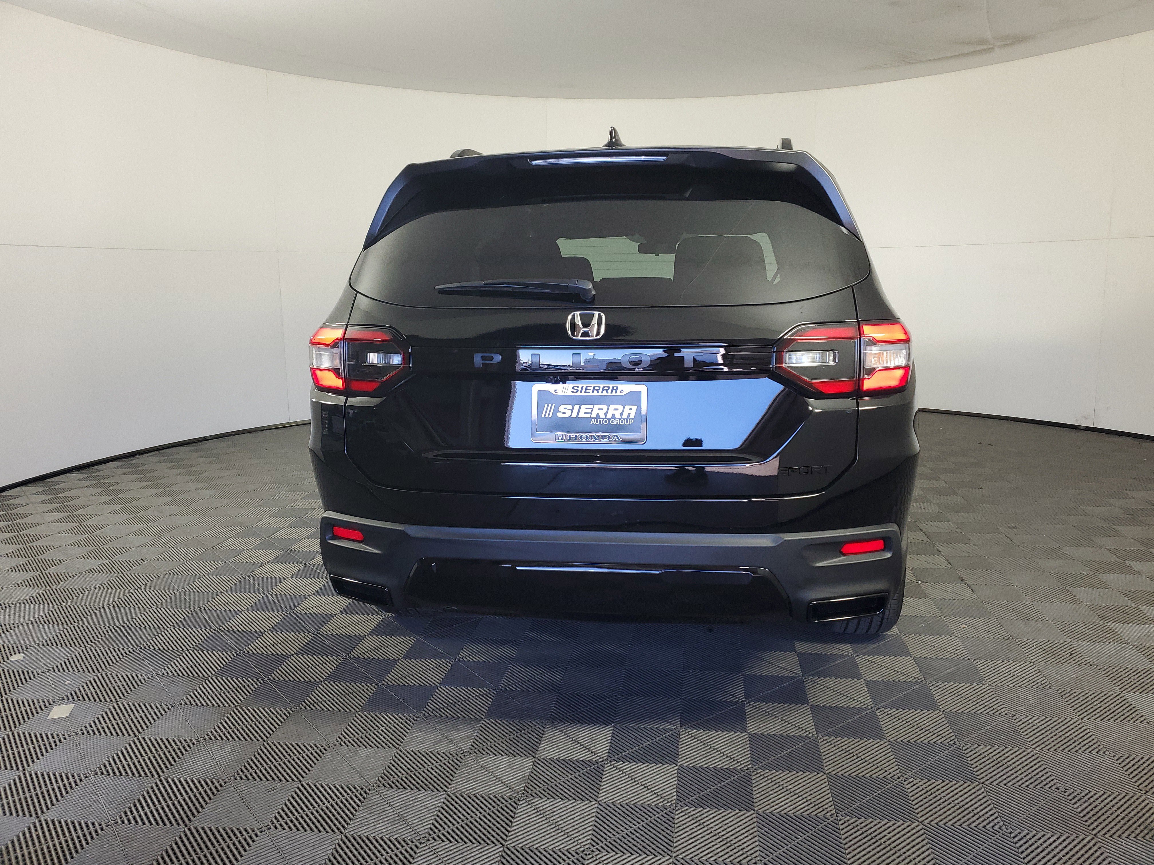 New 2026 Honda Pilot Sport image 5