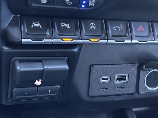 Used 2019 Chevrolet Silverado 1500 LTZ w/ LTZ Plus Package AWD/4WD image 39