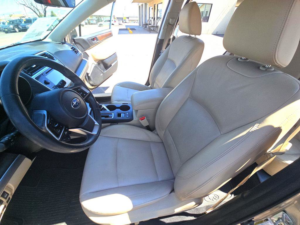 Used 2018 Subaru Outback 2.5i Limited AWD/4WD image 9