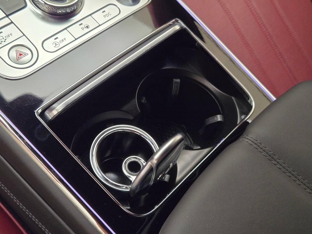 Certified 2023 Bentley Flying Spur V8 AWD/4WD image 39