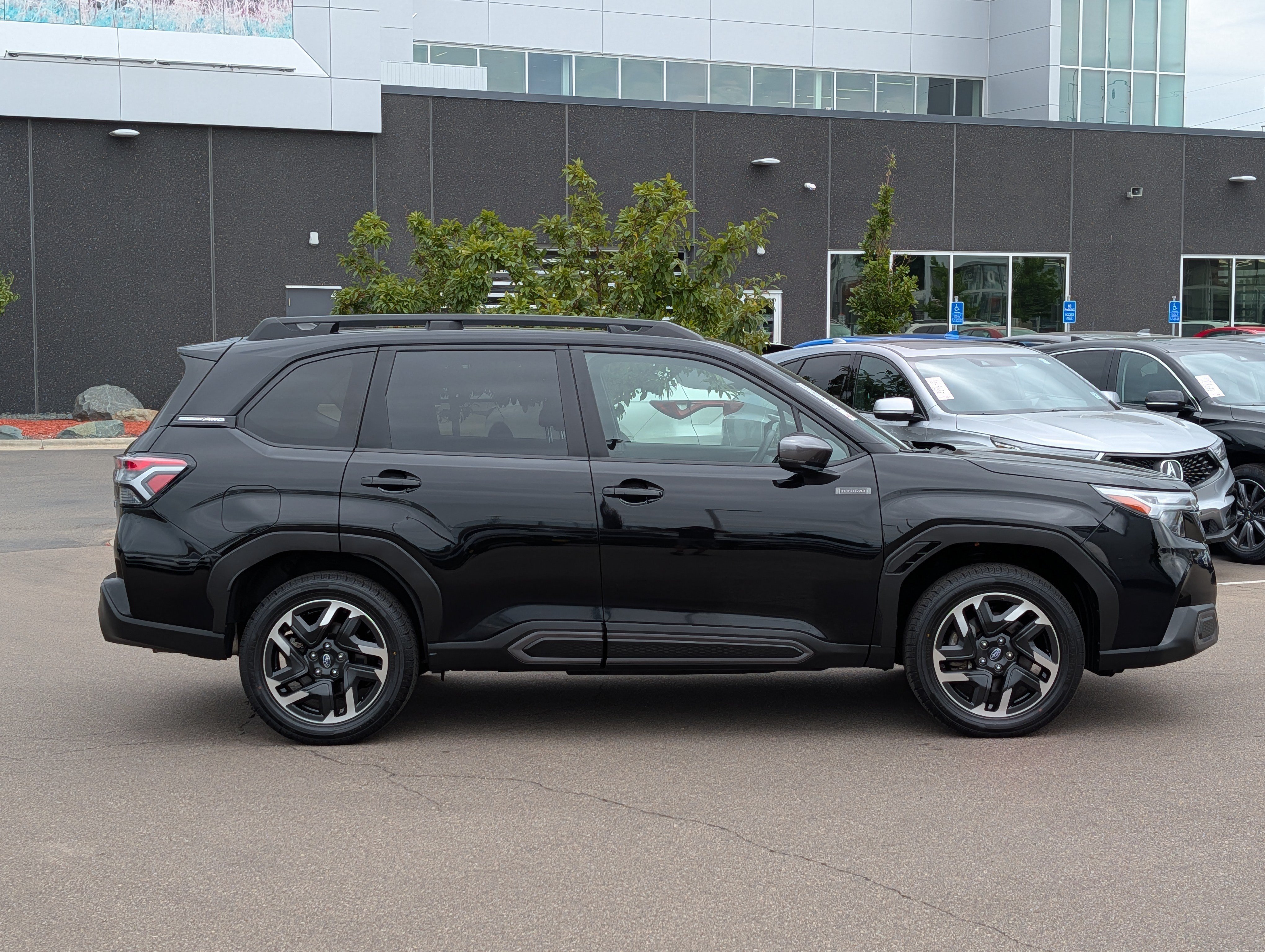 Used 2025 Subaru Forester Limited AWD/4WD image 8