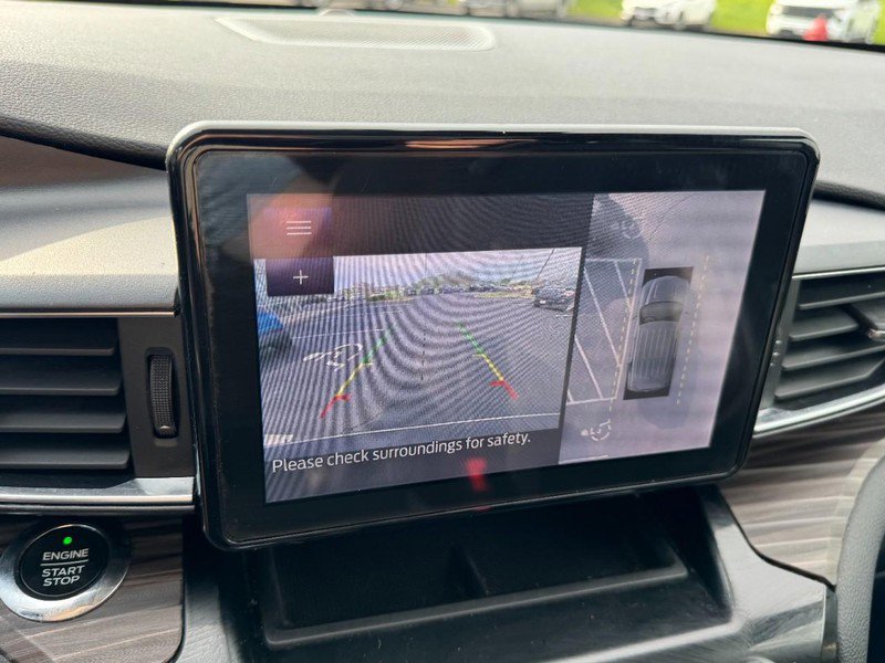 Used 2021 Ford Explorer Limited w/ Equipment Group 301A AWD/4WD image 22