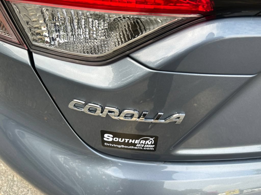 Used 2025 Toyota Corolla LE FWD image 11